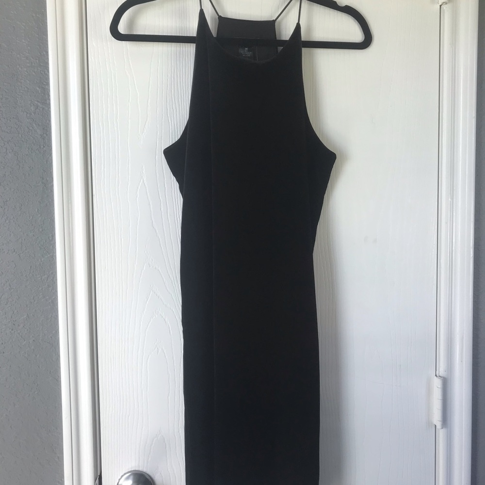 AQUA BLACK VELVET SIZE M DRESS